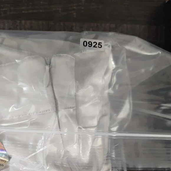 Chico's Womens Cream Sleeveless Belted Sheath Dress Pockets Size 1(S) Scoop Neck - Picture 9 of 9